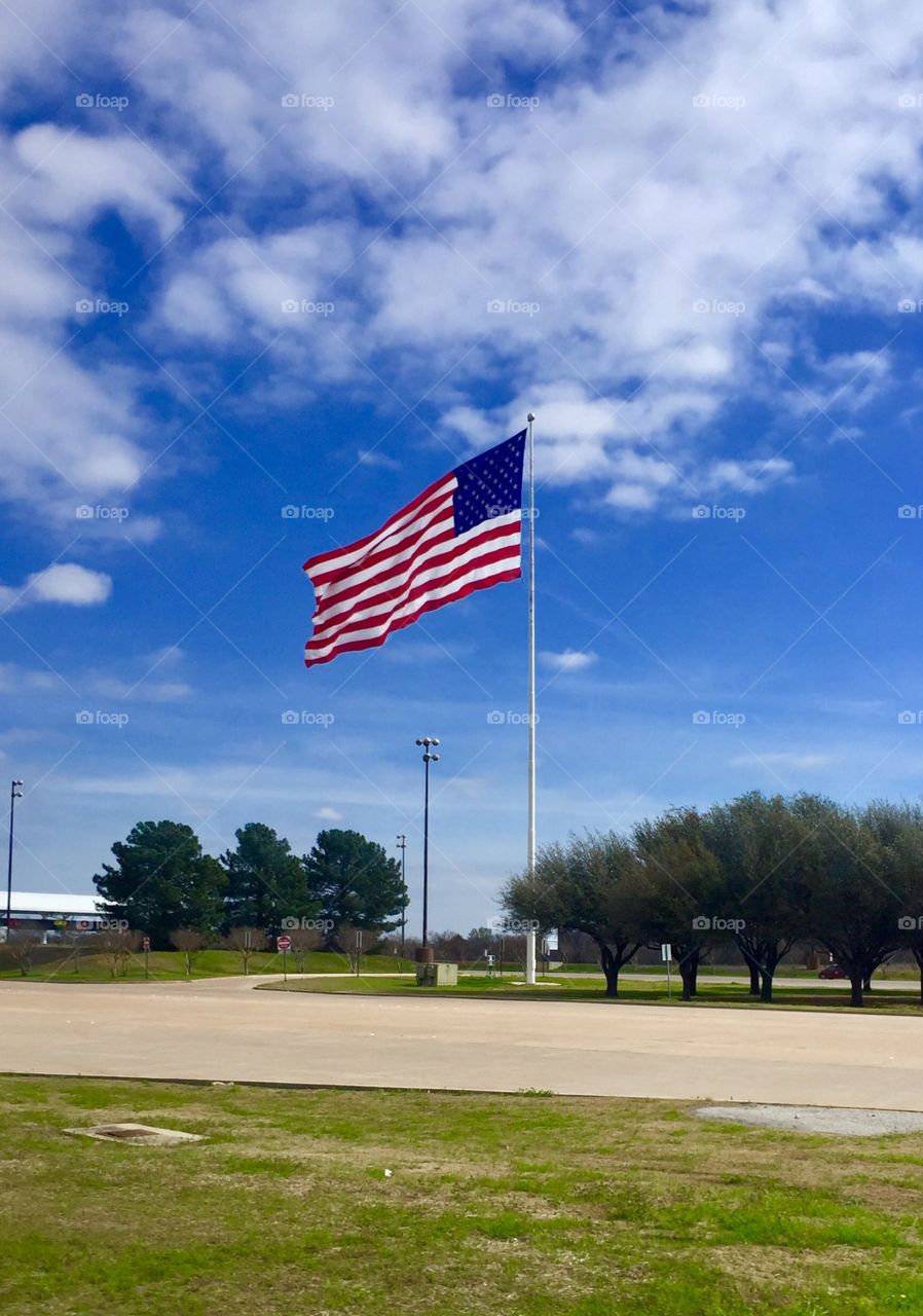 Large American flag how do United States airport