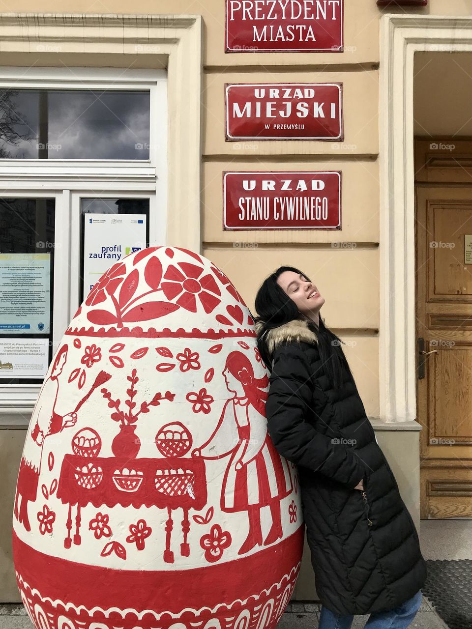 Girl on a krashanka, coloured in national Ukrainian style 