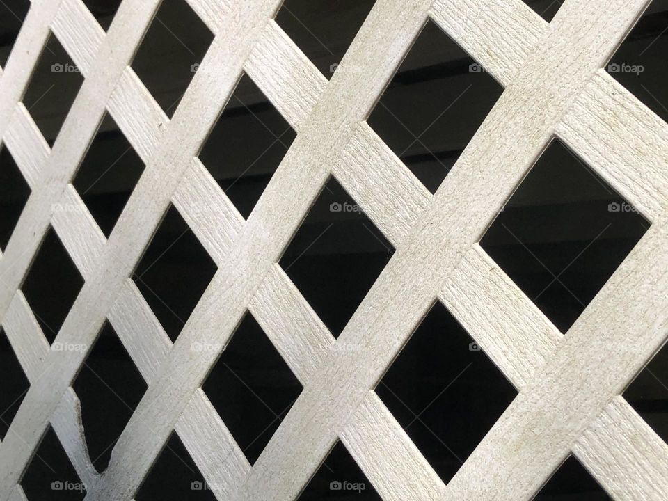 Black and White Square diamond shapes on Lattice 