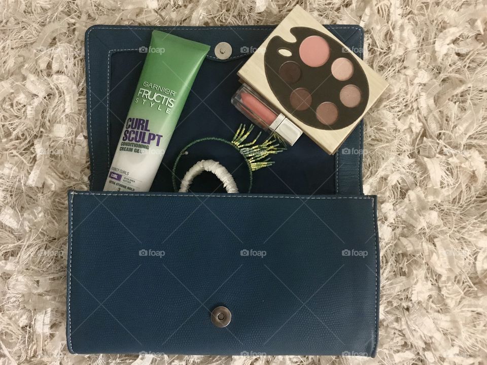 Inside purse with fructis 