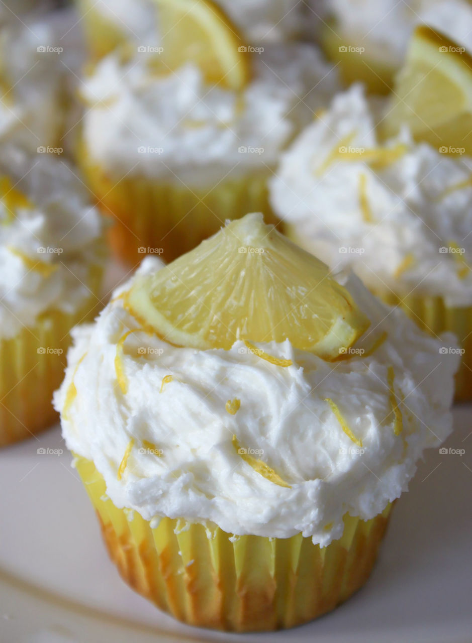 Lemon Cream Cupcakes