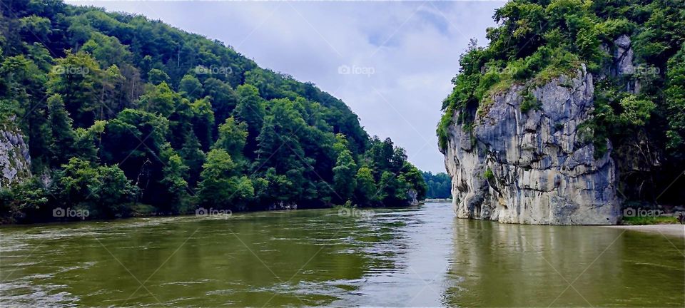 The “Danube” passes by forested cliffs between “Kelheim”, Bavaria and the “Weltenburg Abbey” where it takes two sharp turns into the “Donaudurchbruch” or “Danube Gorge”, a half loop around the peninsula the abbey sits on. 2024. Hypnotic Productions