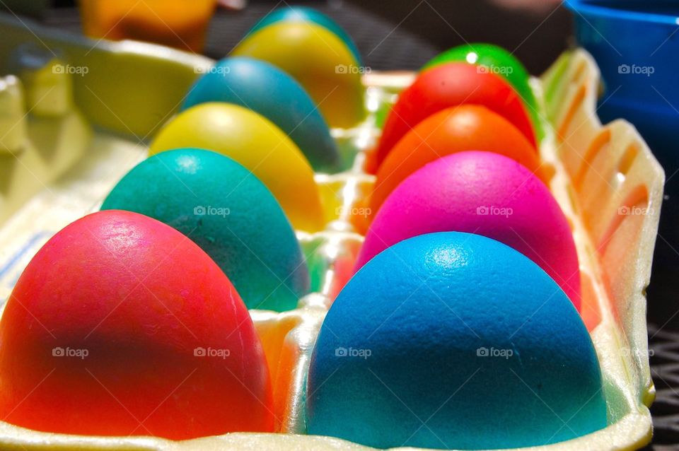 Brightly shining eggs