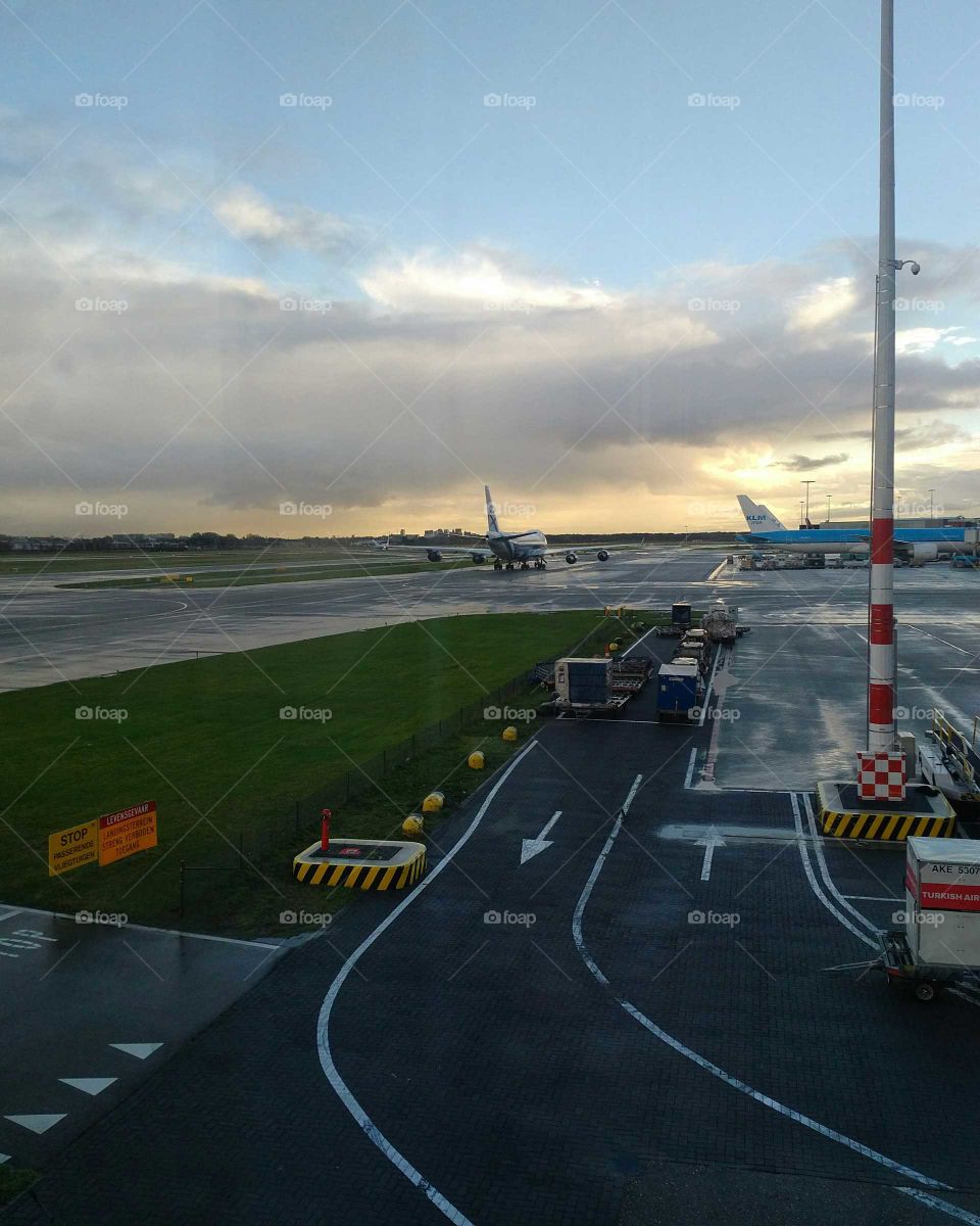 schipol airport Amsterdam