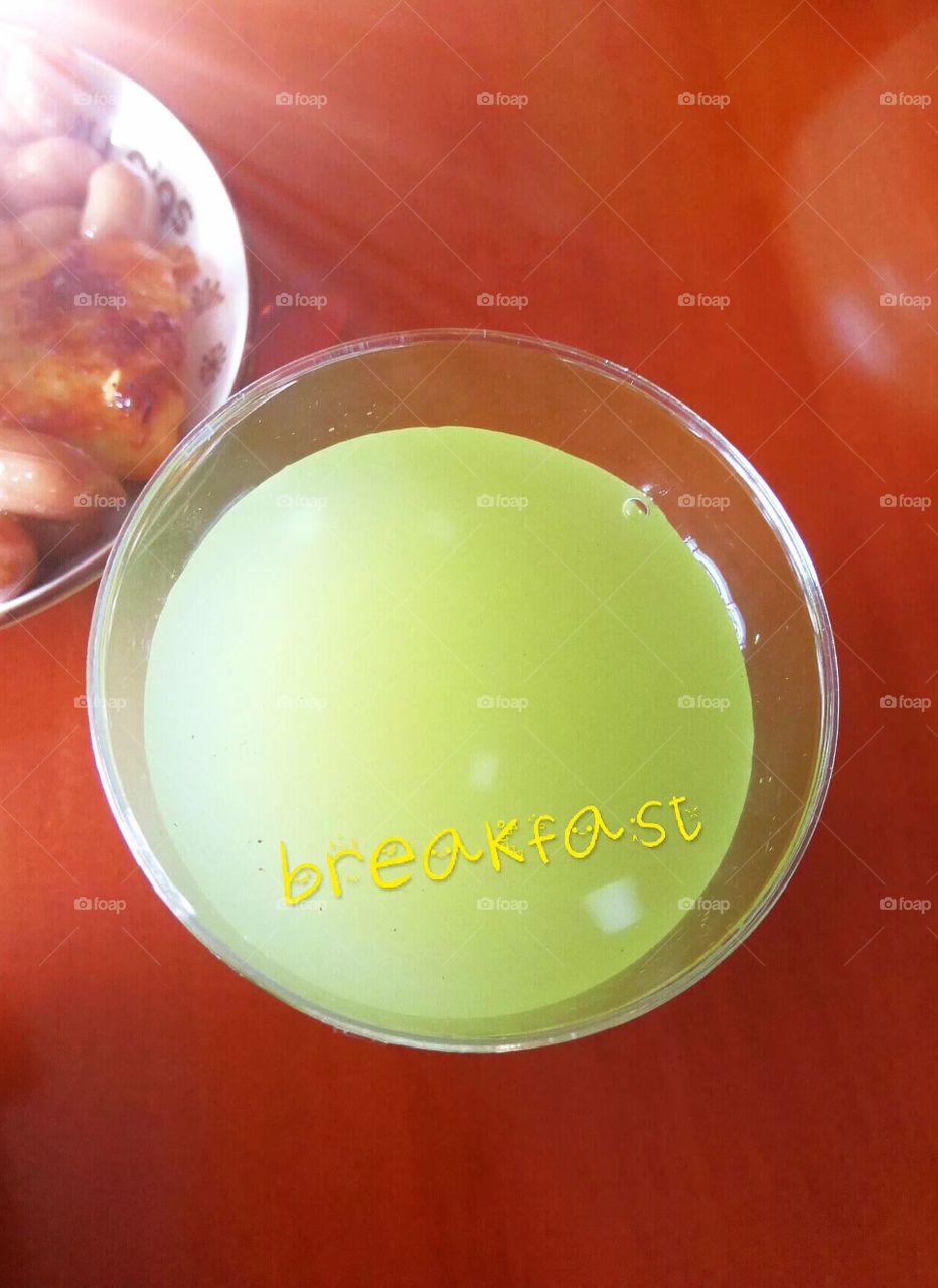 Kiwifruit juice with refreshed mind