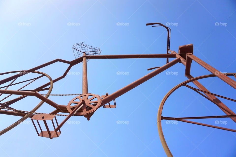  The World's Largest bike is a sculpture on a roundabout in Jeddah ... The 15 metres high bicycle is an art work of Spanish artist Julio Lafuente