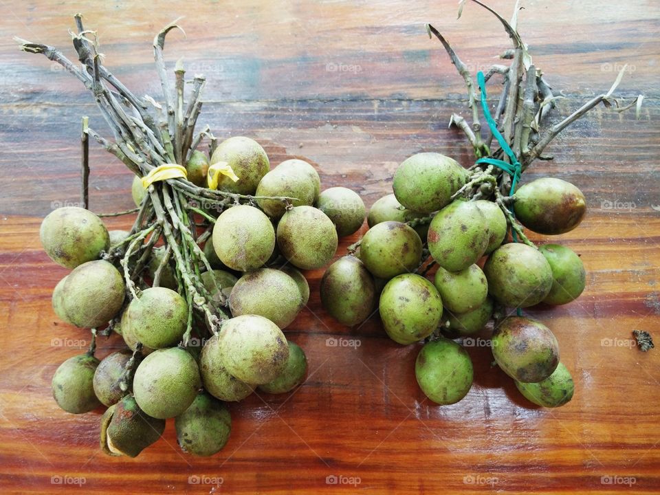 tropical fruit mamón