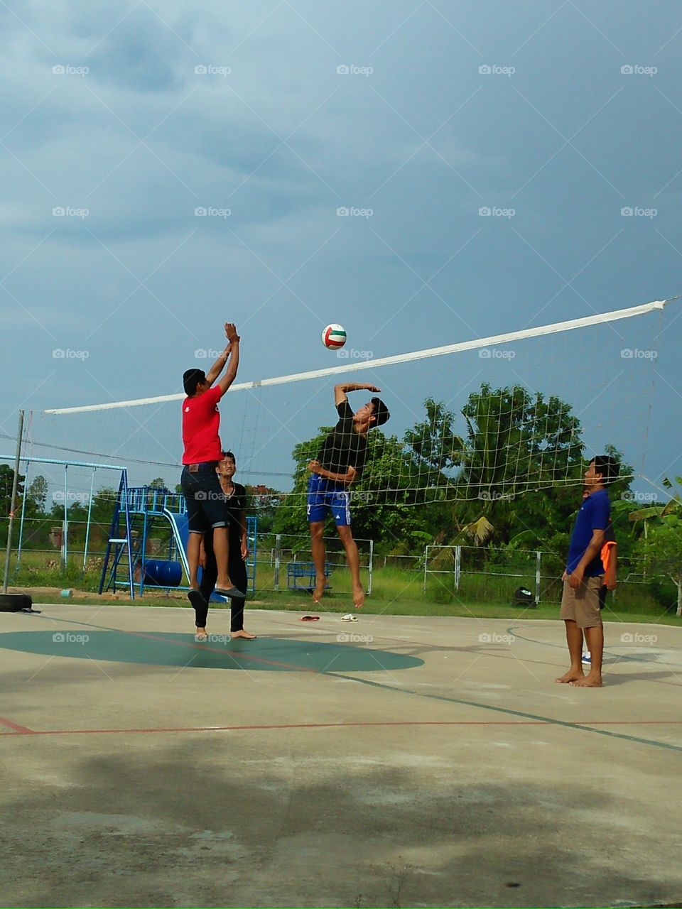 play volleyball in my foundation in Poipet