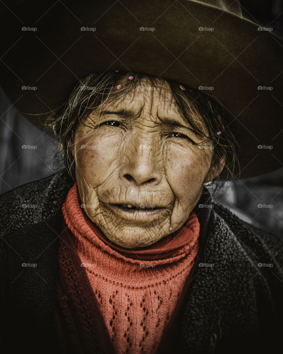 Portrait old lady peru inca inka