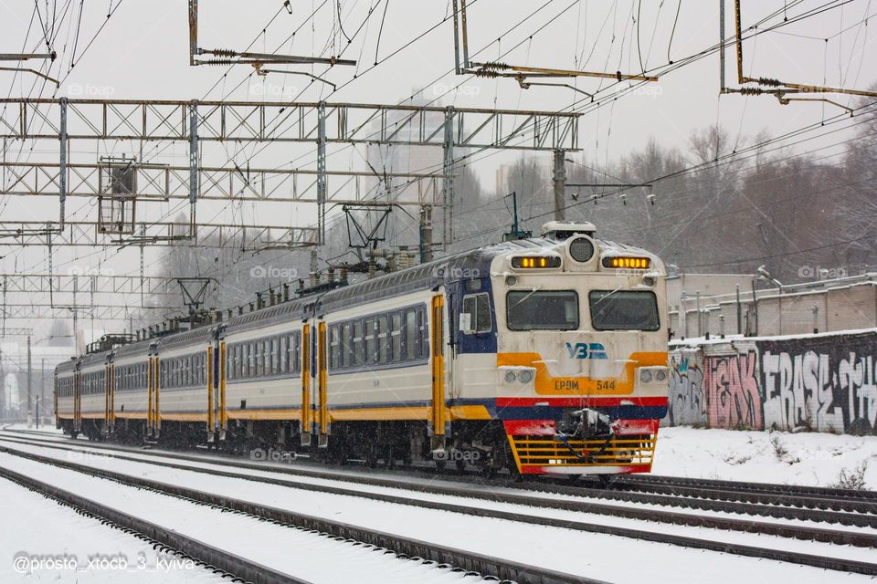 Electric train going through snow ❄️