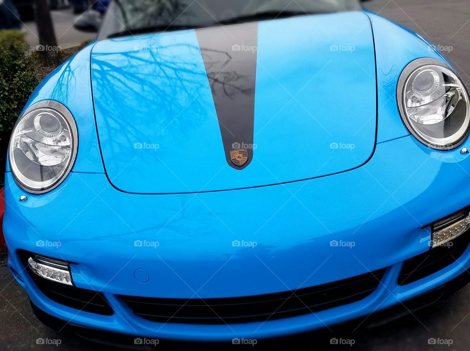 blue Porsche