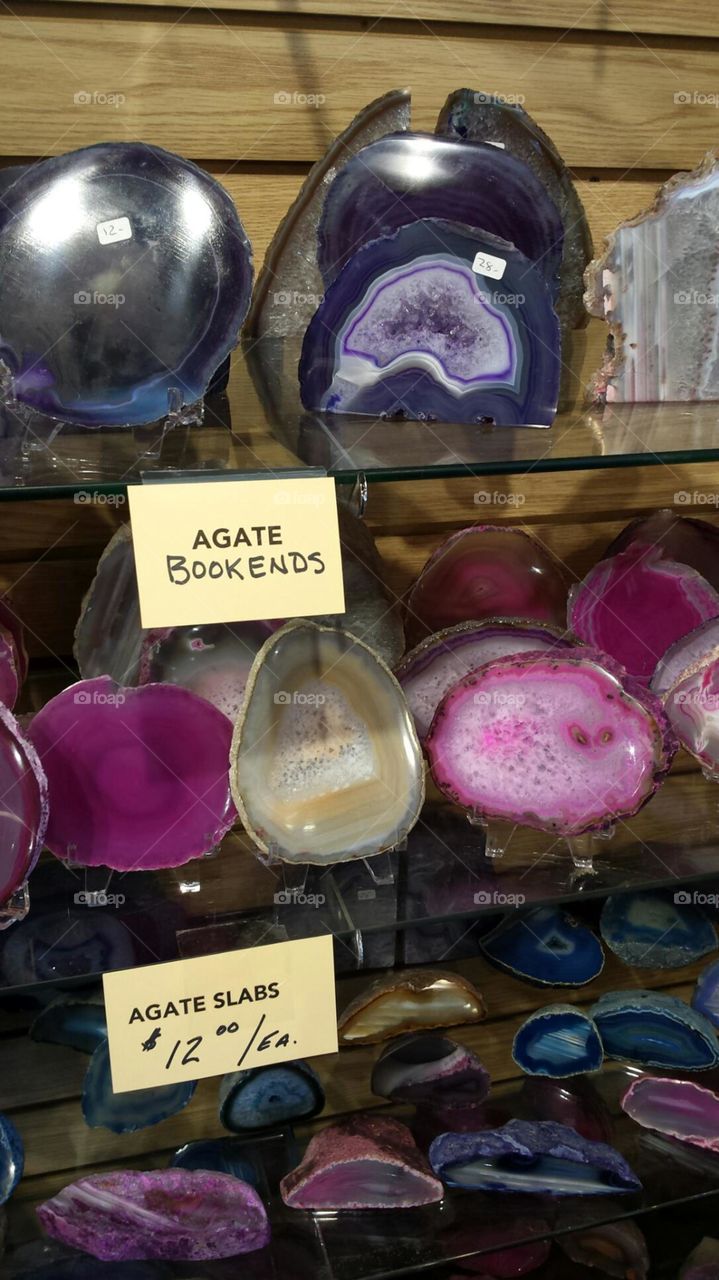 Agate in store