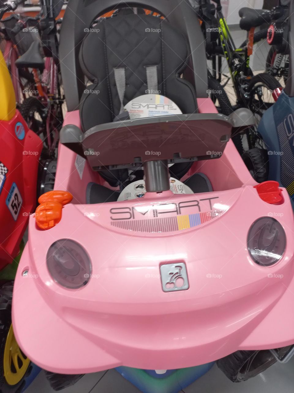 Carrinho de passeio infantil.  Os carrinhos de passeio para crianças  já,  fazem parte do conforto das famílias  na hora de levar os pequenos para passear.