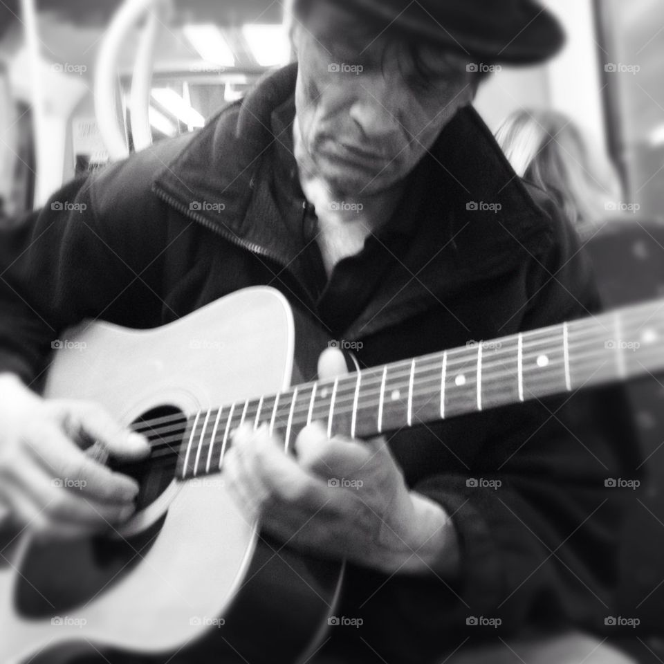 Guitarman at the subway