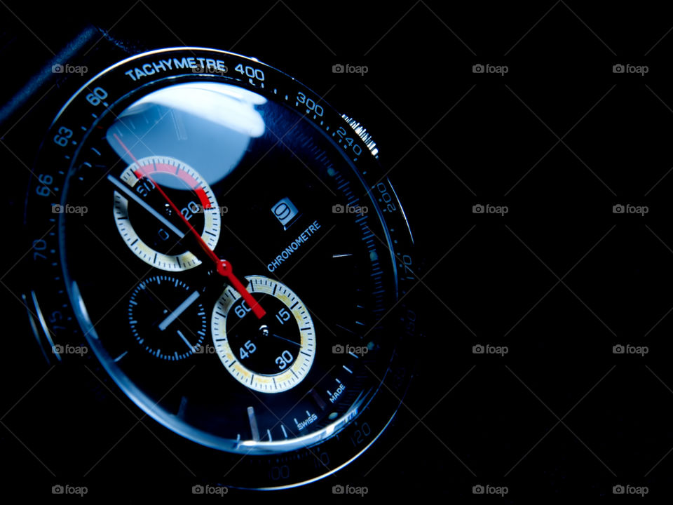 Multi dial analog wrist watch