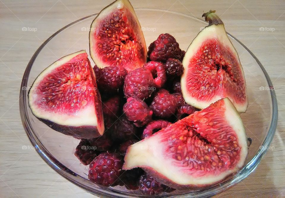 Close-up of fruits in bowl