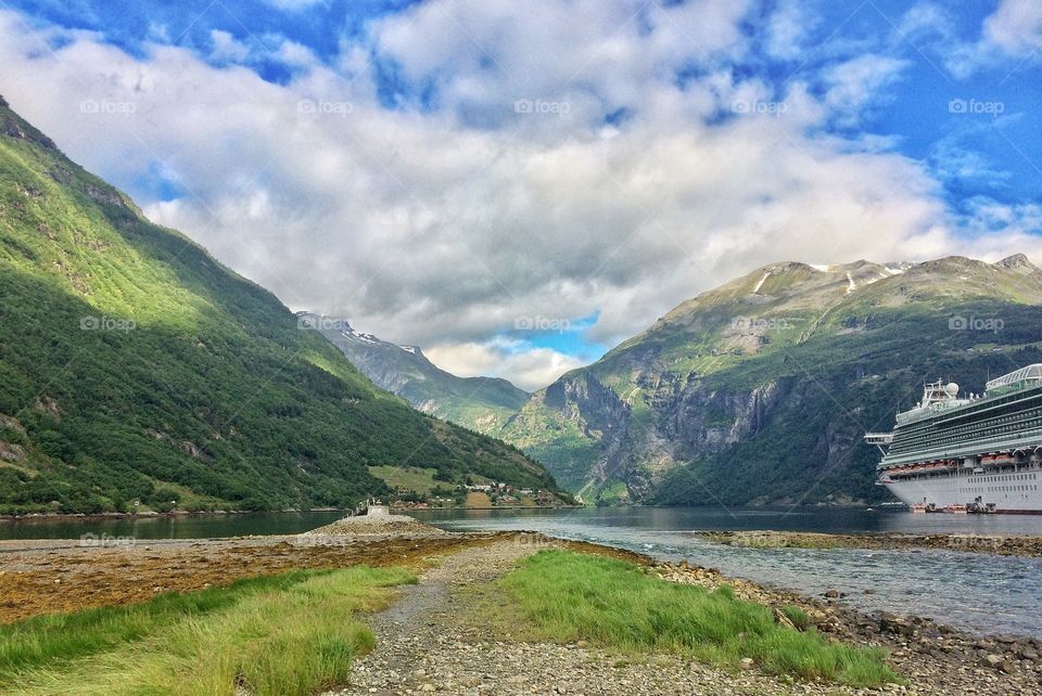 Cruise on mountain lake