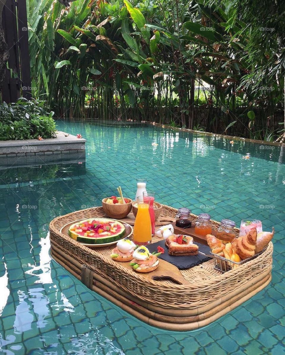 Floating Breakfast