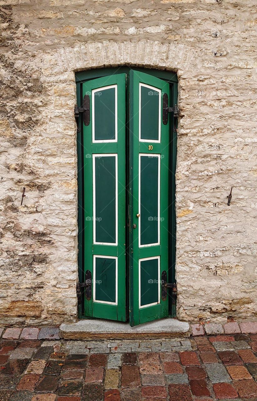 Old Architecture 🚪 Downtown 🚪Door🟩