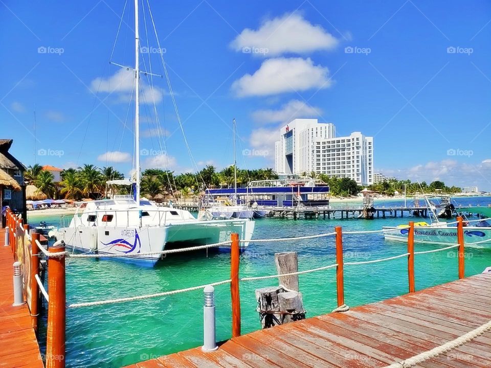 horizon fun scenery day exotic waves dusk concept surf family summer vacation vacations trip natural lagoon view luxury turquoise inspiration mood white sunrise coastline sunshine honeymoon seascape sunlight hawaii beauty tranquil coconut seychelles