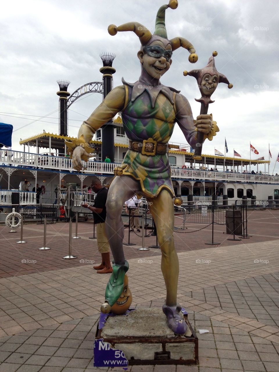 NOLA jester statue