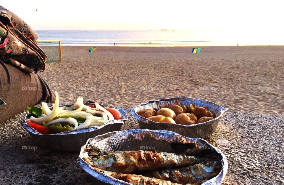 Picnic on the beach 