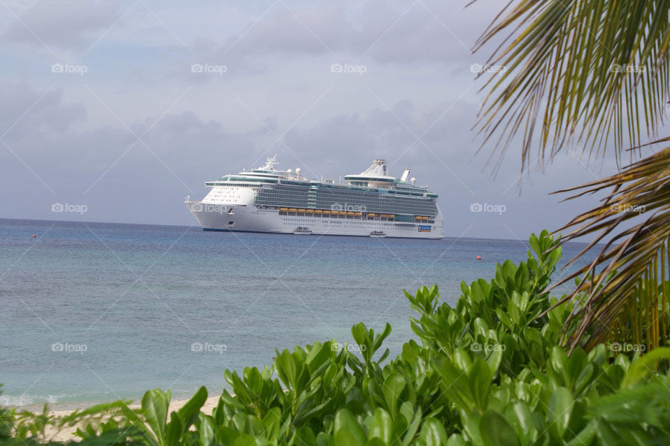 vacation ship cruise cayman islands by jaedelrey