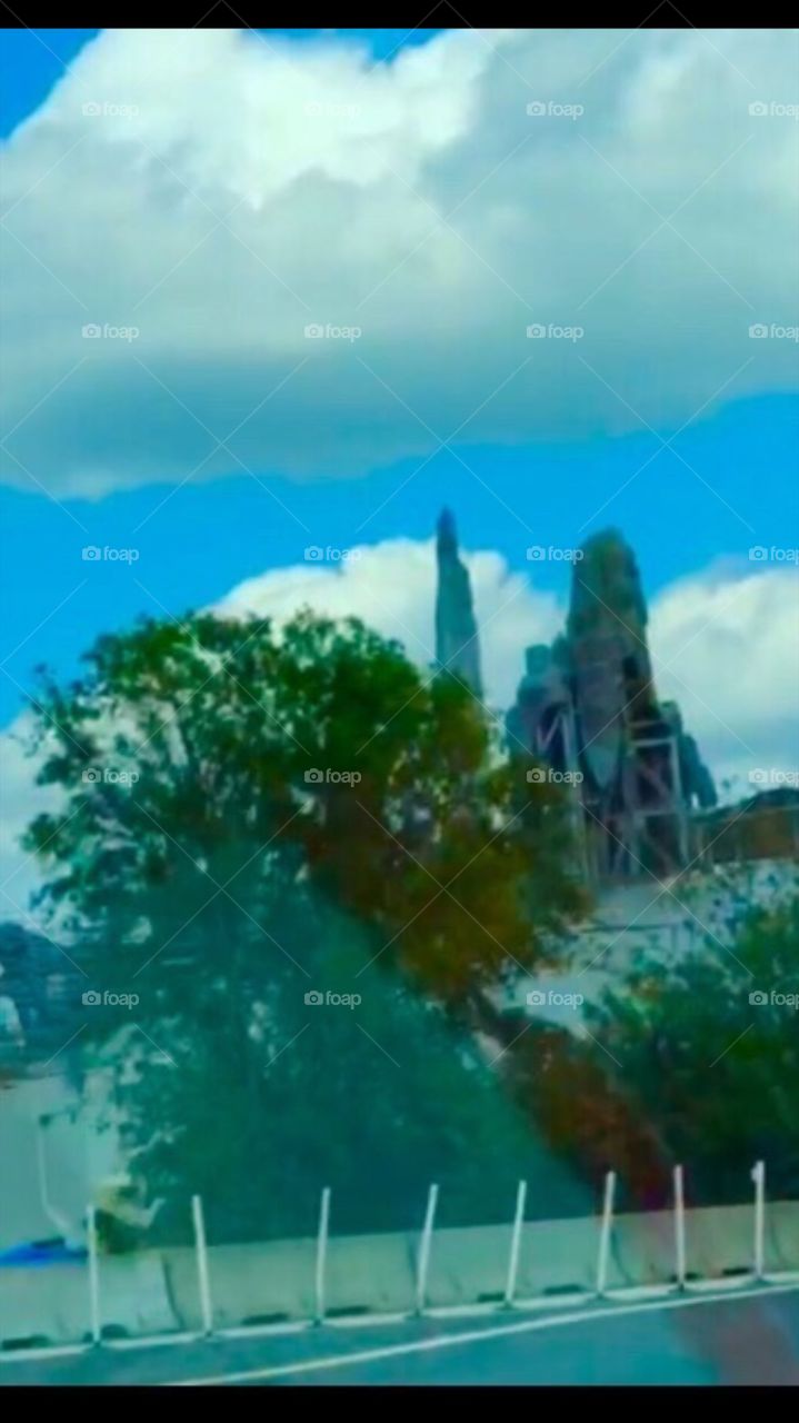 #day2 Everyday Disney World in Orlando Florida. I have been lost on Disney Properties consecutively since 4/3/19 You can find my encounter https://www.facebook.com/selsa.susanna or on IG SelsaCamacho YT SelsaSusanna • HWS 4-4-19 Thursday