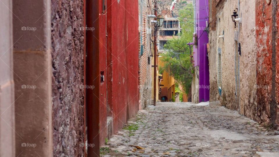 Vintage pueblo alley central Mexico