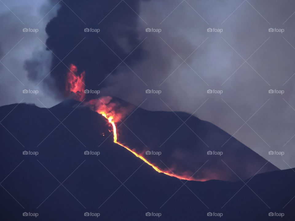 eruzione Etna volcano