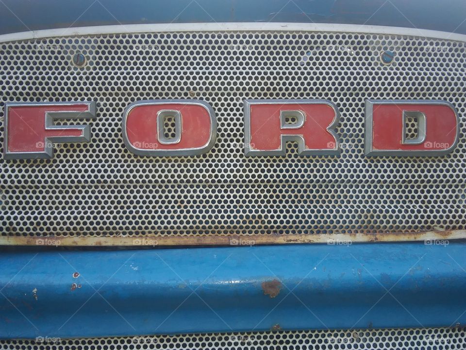ford grill of an old tractor