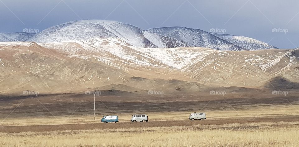 Mongolia. paesaggio con  Uaz