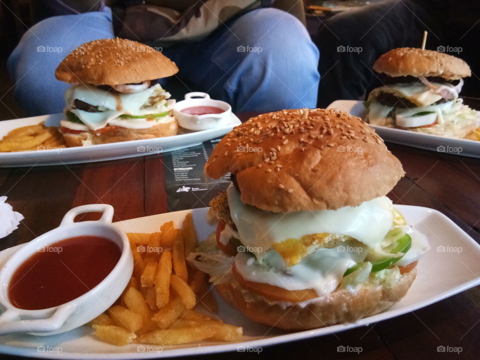 food, burger, tastes, yummy, nice, awsome photo, intresting photo,tasty food