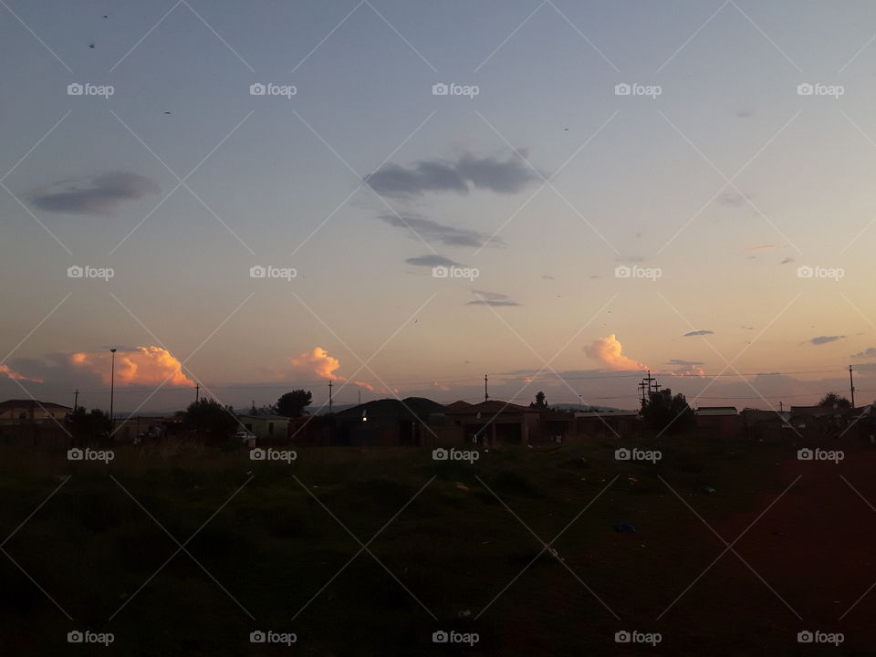 Evening skies and the sunsets, sunshine reflection.