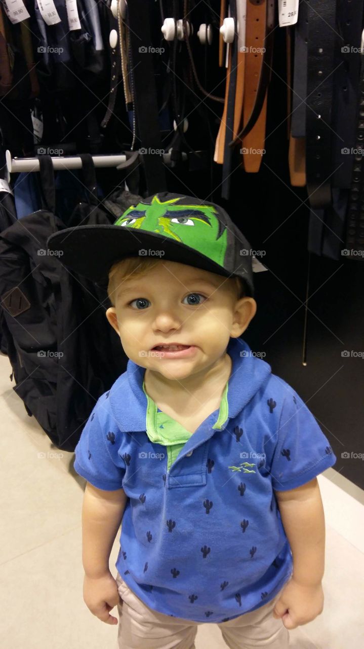 child making a face for being hungry with the Hulk's