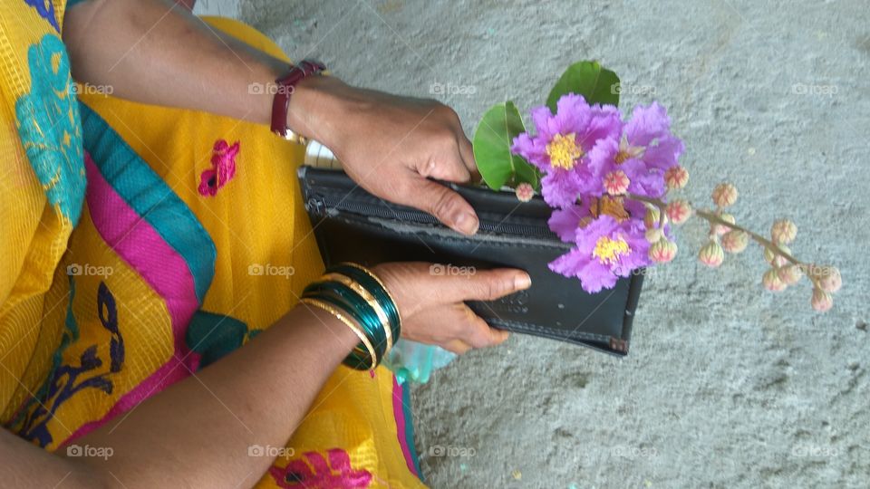 colour  flowers in hand