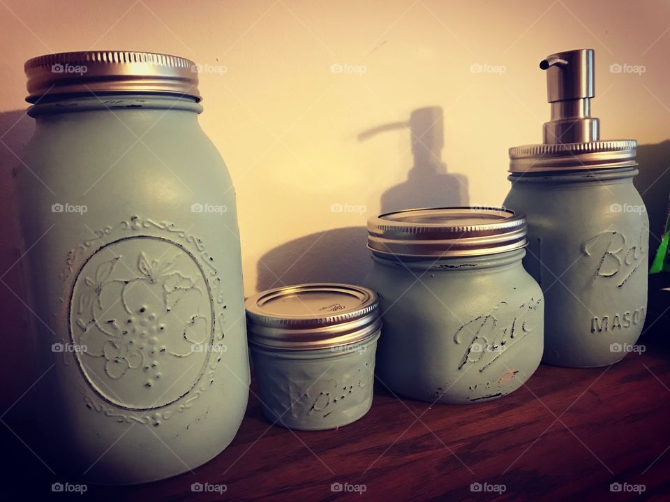 Mason jars with chalkboard paint and then distressed. Crafting project!