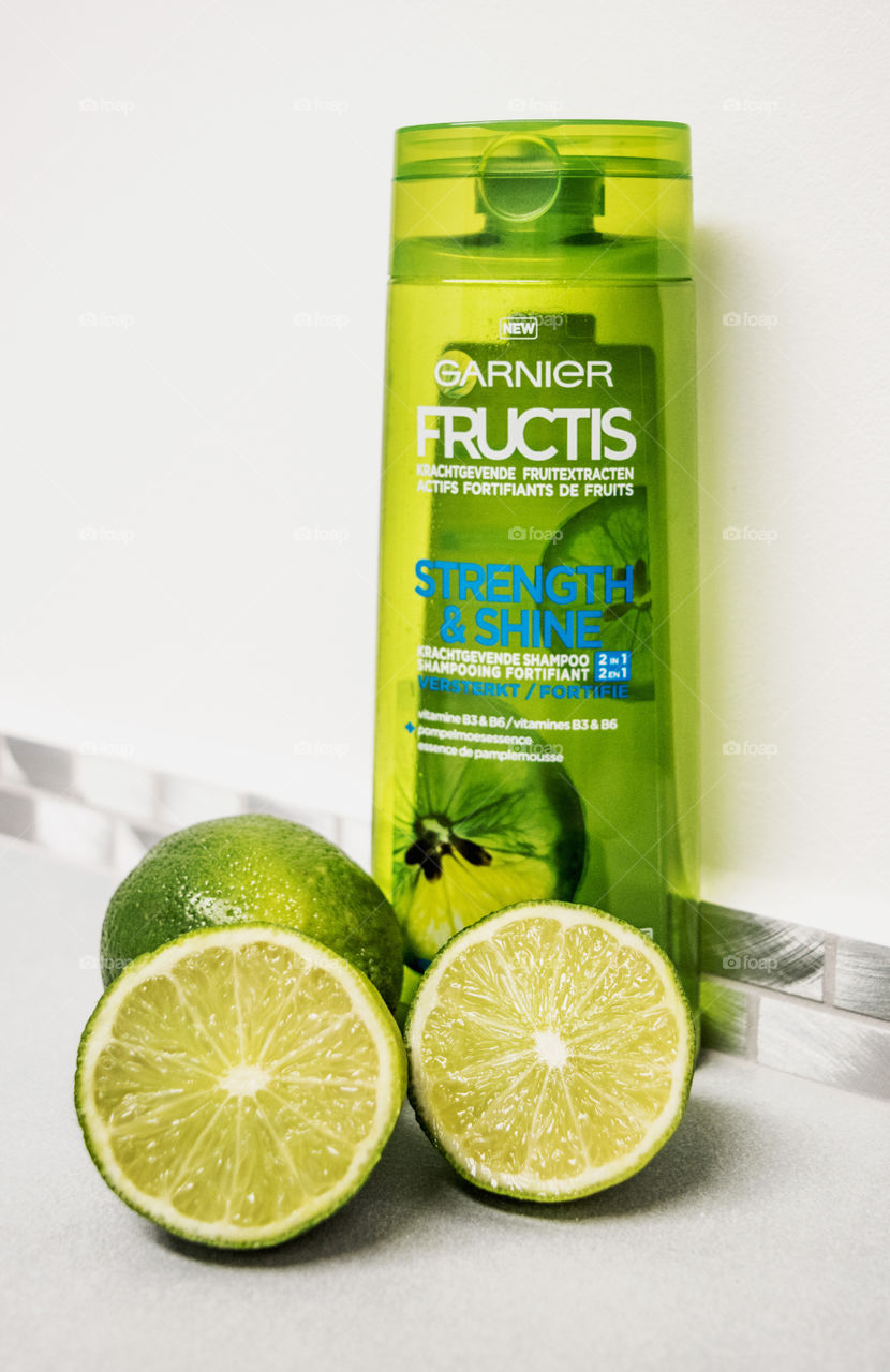 Fructis shampoo, lime, green color