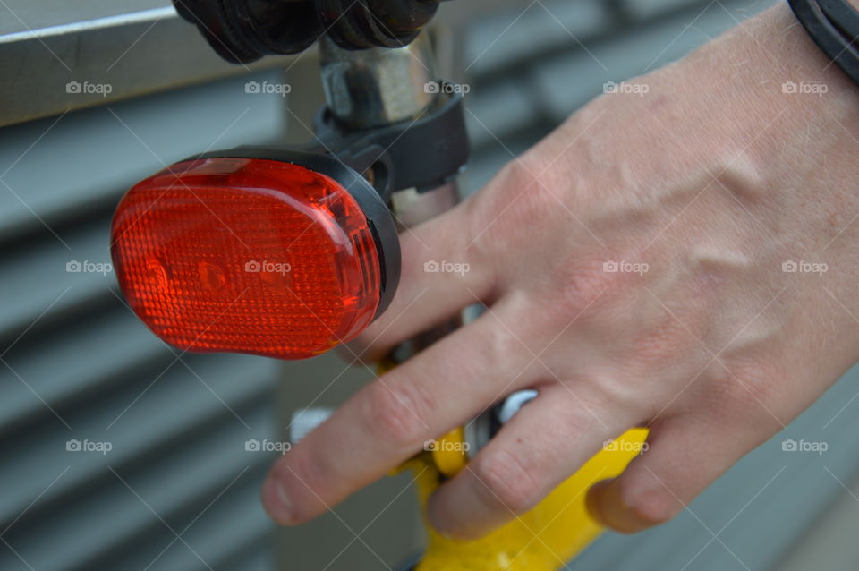 adjusting the bicycle saddle