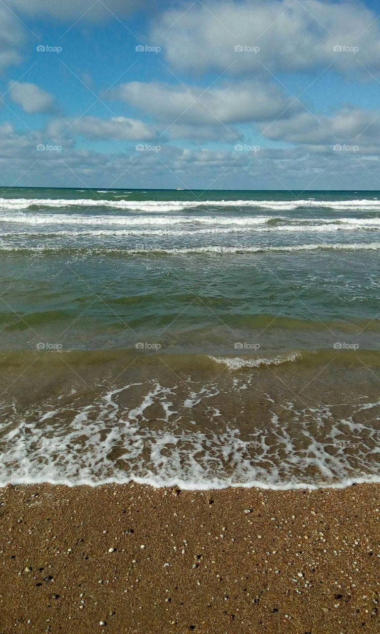 Sea waves. Sea breeze