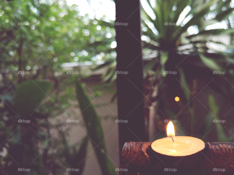 Candle​ light​ and​ shadow​