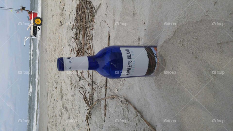 Beach wine bottle