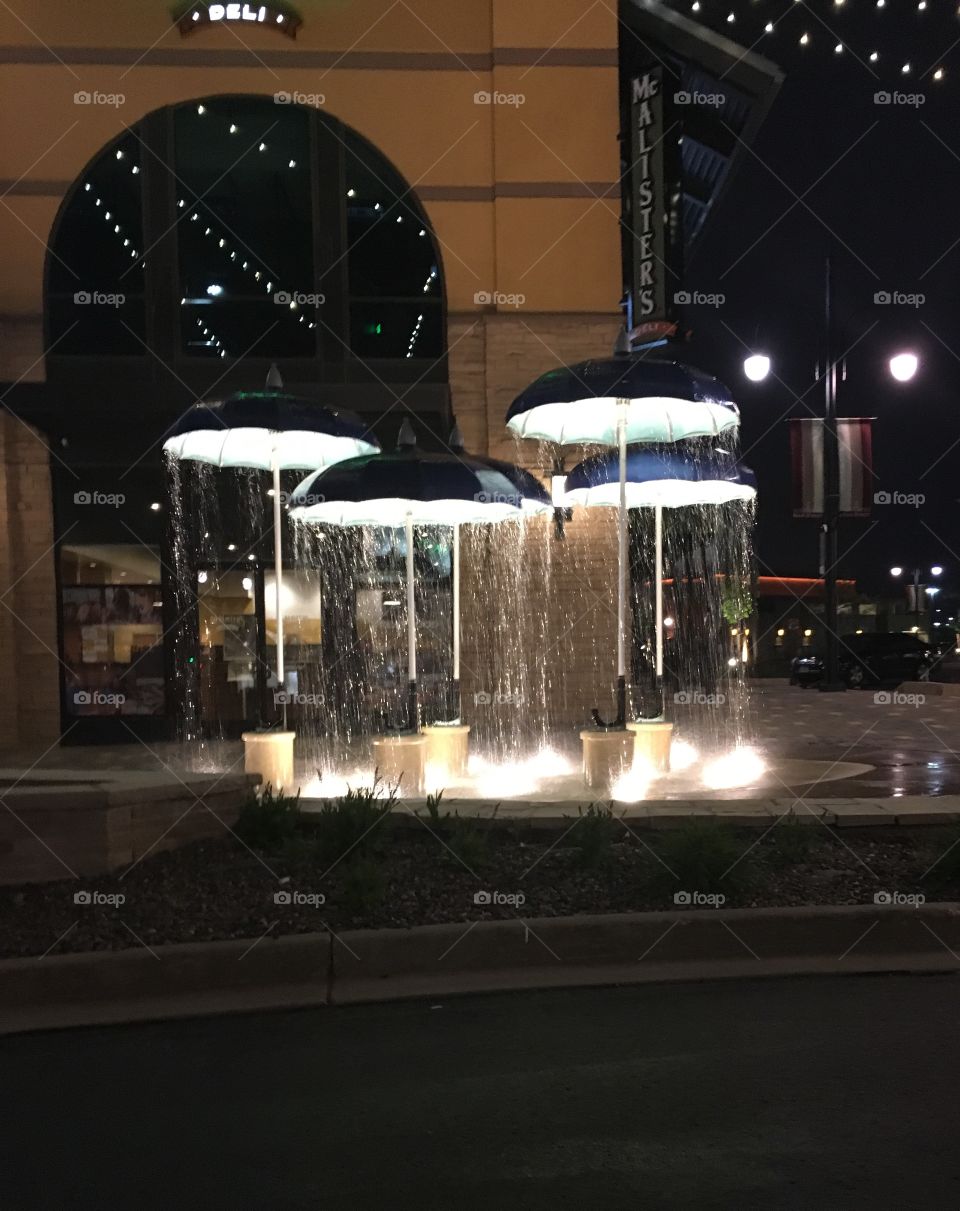 Water feature at outdoor mall