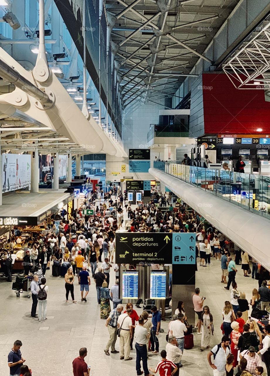 Airport crowds