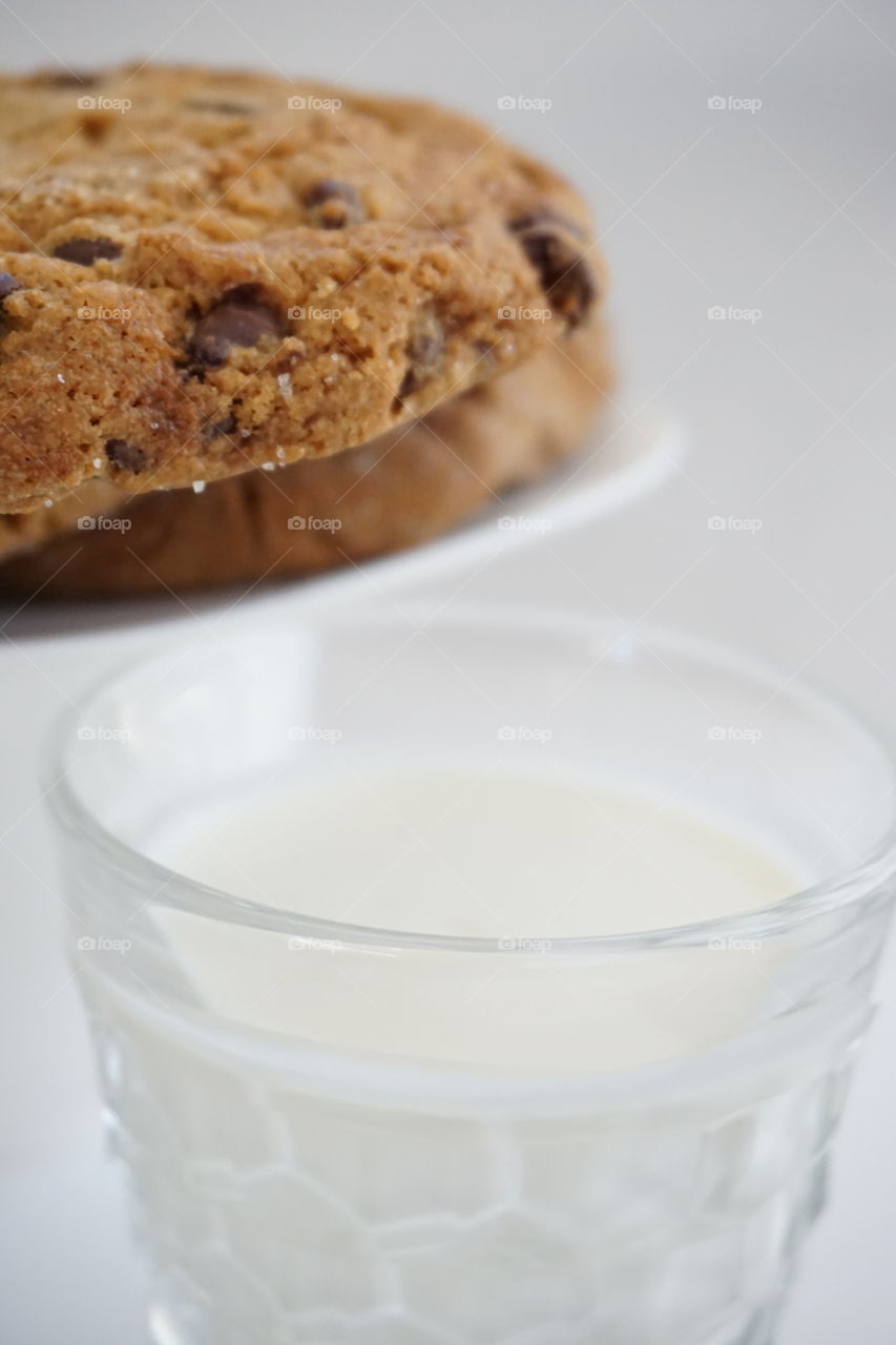 Milk and cookies 