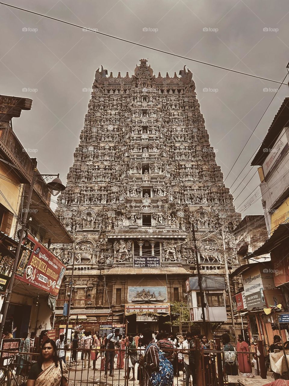 Vintage vibes - Madurai Meenkashi Amman Temple - Classic style 