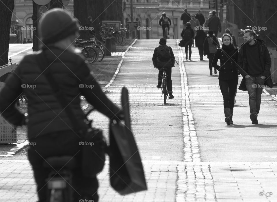 bicycling. around vasagatan, göteborg