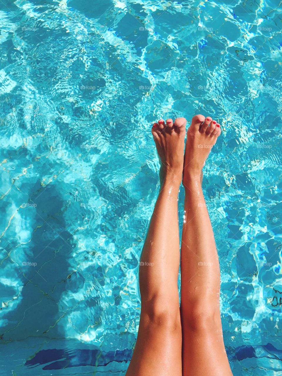 At the swimming pool 