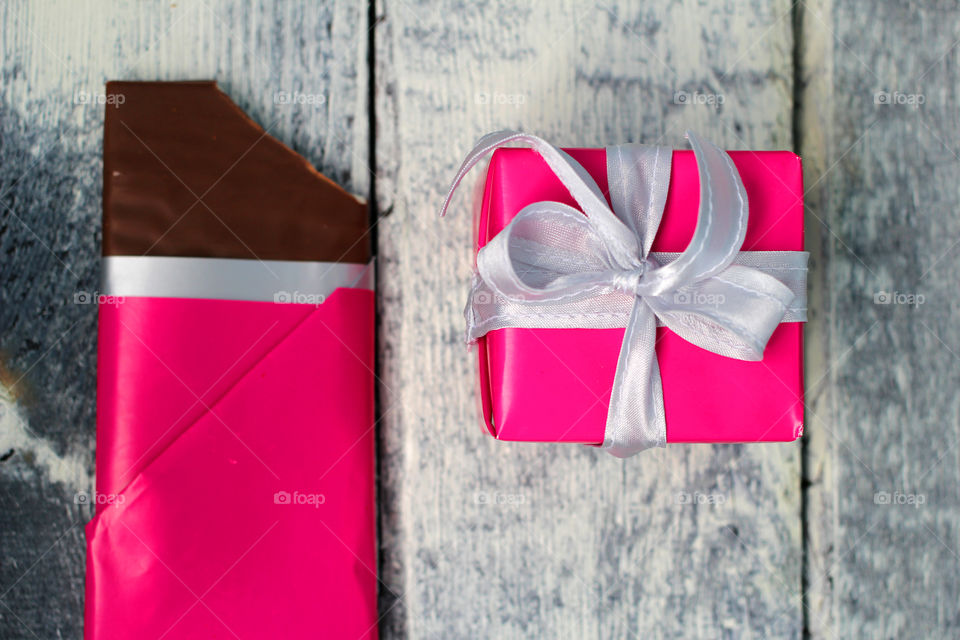 Chocolate, pink, history of pink, sweetness, Desert, food, heart, gift, holiday, Valentine's Day