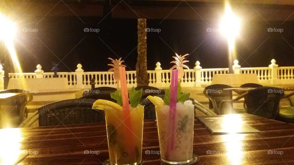 Mojitos#cocktails#terrace#chill#bartender